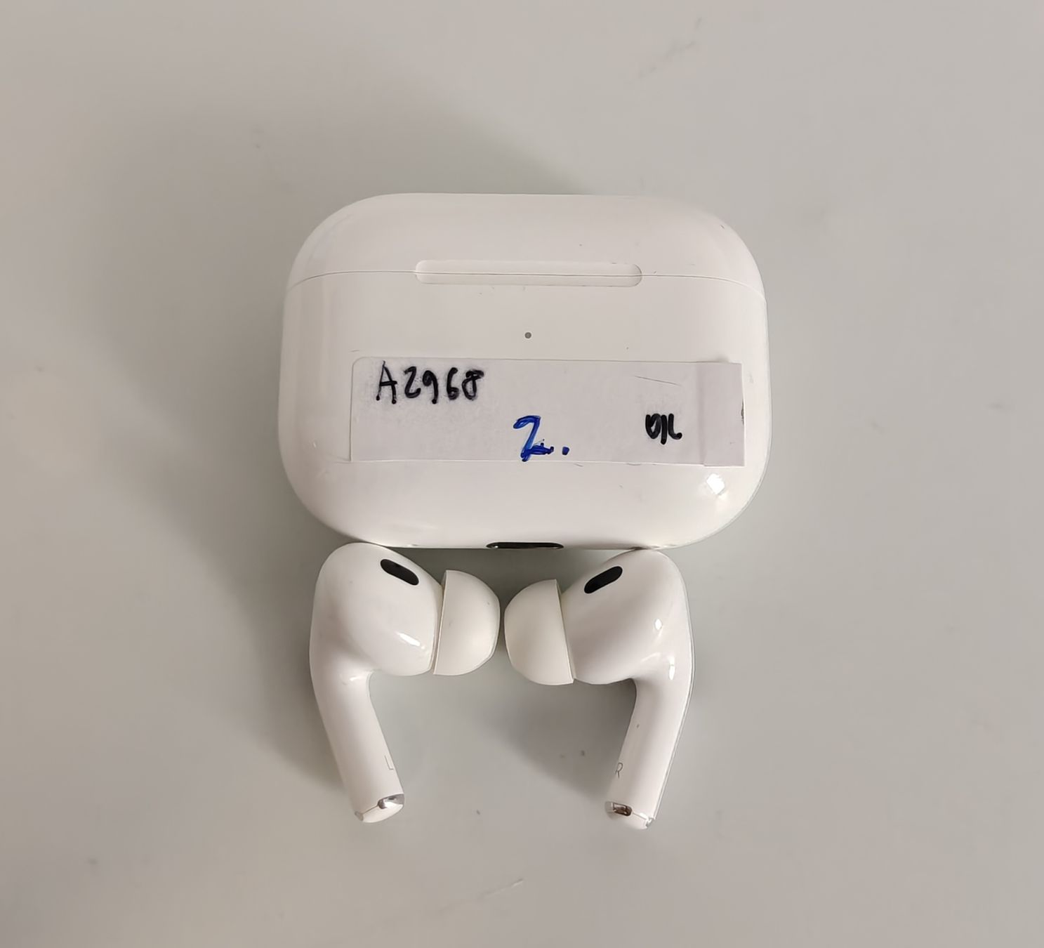 Apple Cuffie: Apple Airpods Pro 2. Generation – Usato da Ehrendingen venduto da Rocky985 2