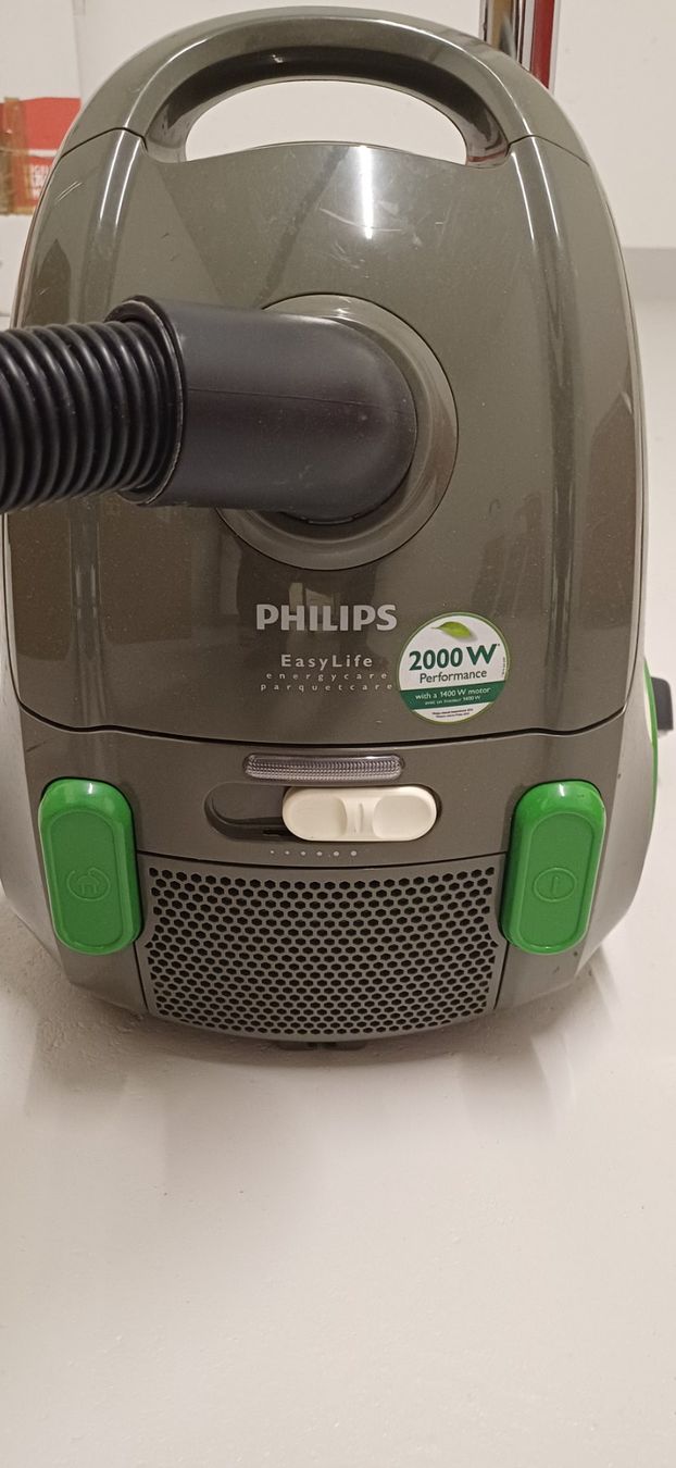 Philips Staubsauger & Zubehör: Staubsauger PHILIPS Easy Life 1400 W – Gebraucht aus Pfäffikon ZH von rst628 1