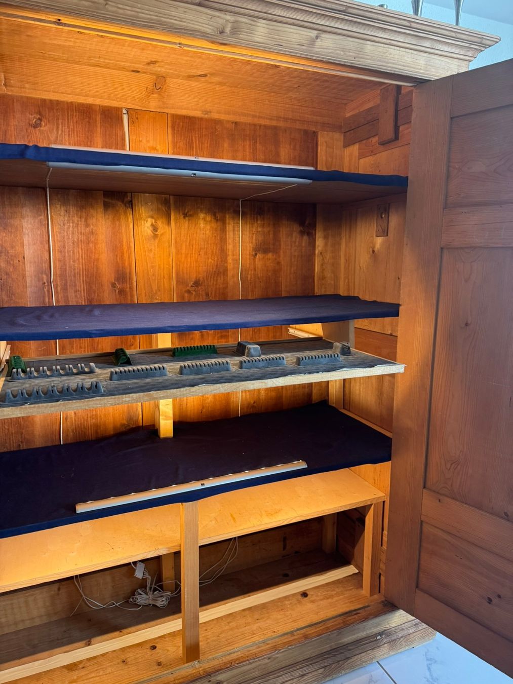 Armadi: Antiker Schrank (Bodenseeschrank) – Usato da Mönchaltorf venduto da Speedy453 6