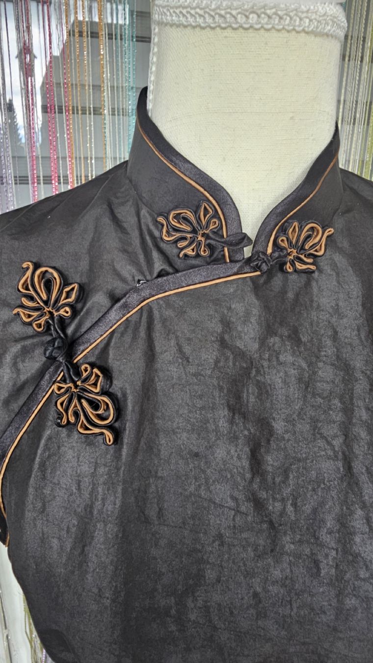 Vestiti: Seidenkleid, Qipao, Grösse 38 – Usato da Grosshöchstetten venduto da Chaotik-Reptil 2