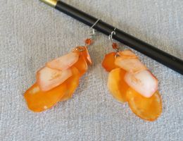 Ohrhänger "Muschel" orangefarbig
