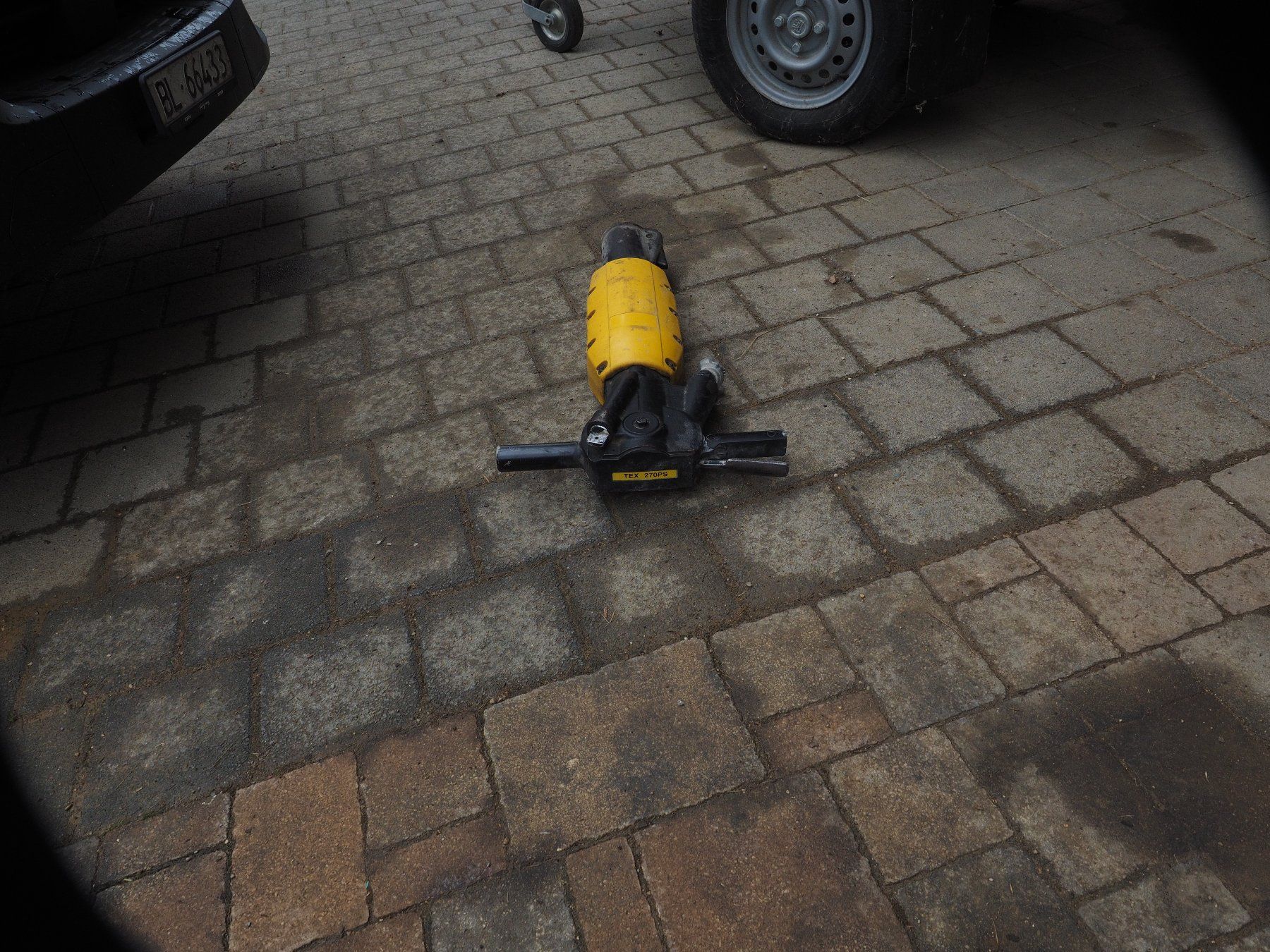 Atlas Copco Tutte le macchine: Abbauhammer Atlas Copco TEX 270 PS – Usato da Arboldswil venduto da Alexis46 1