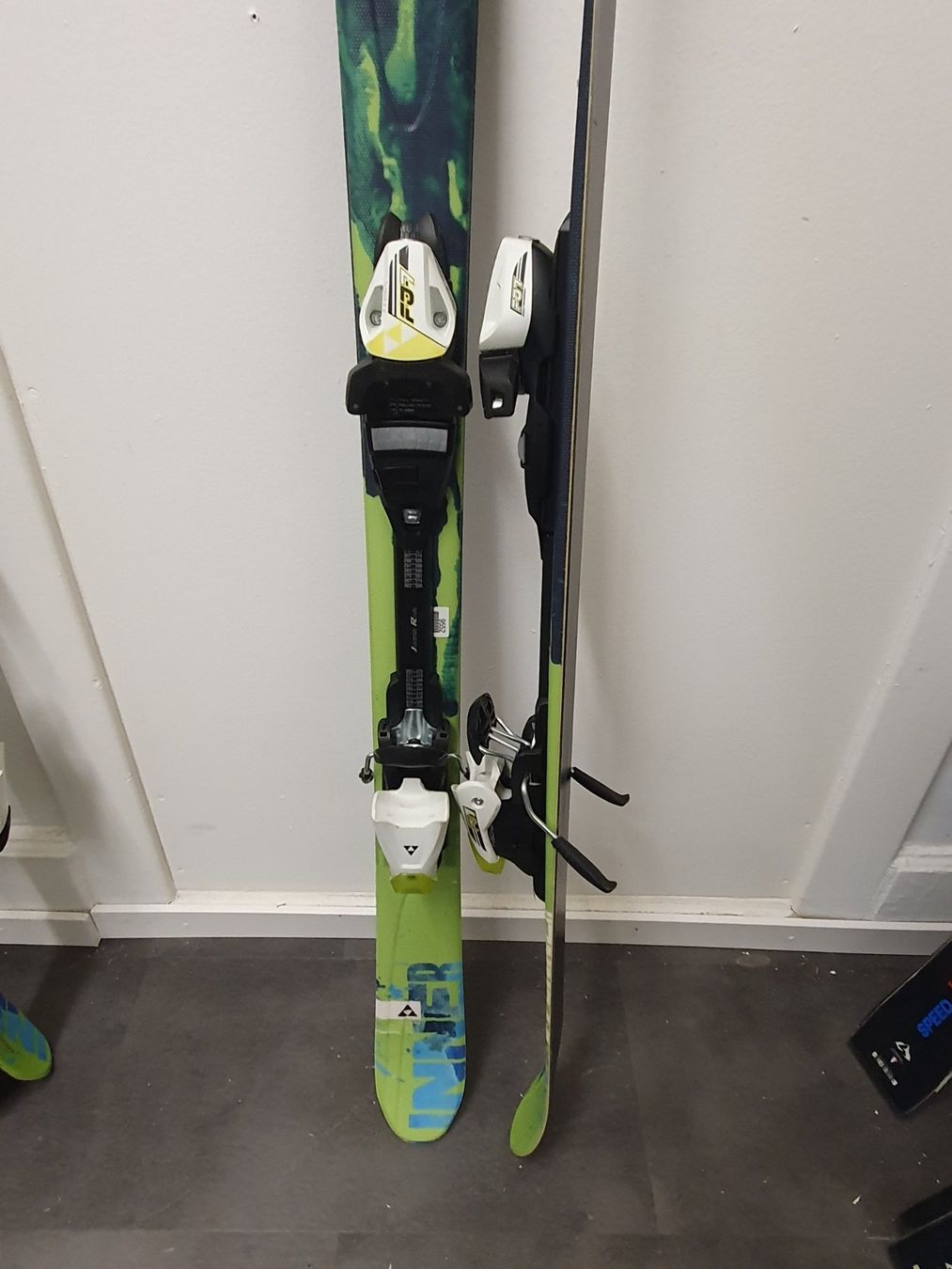 Fischer Skis: FISCHER STUNNER  141cm -TOP ANGEBOT- – Gebraucht aus Grabs von VUK10 2