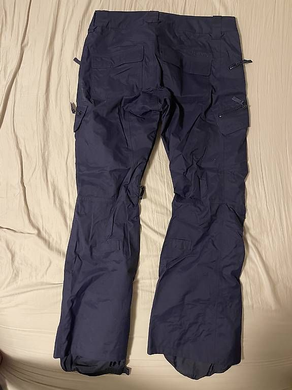 Burton Pantaloni: Pantalon ski BURTON T.M – Usato da Chavannes-Renens venduto da romina_margreth 1
