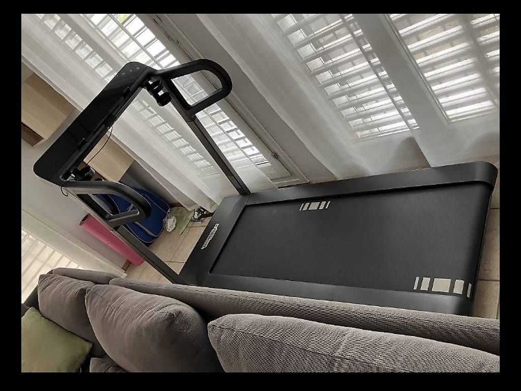 Vélos d'appartement: Tapis roulant  – D'occasion à Bellinzona par ste_72hb 1