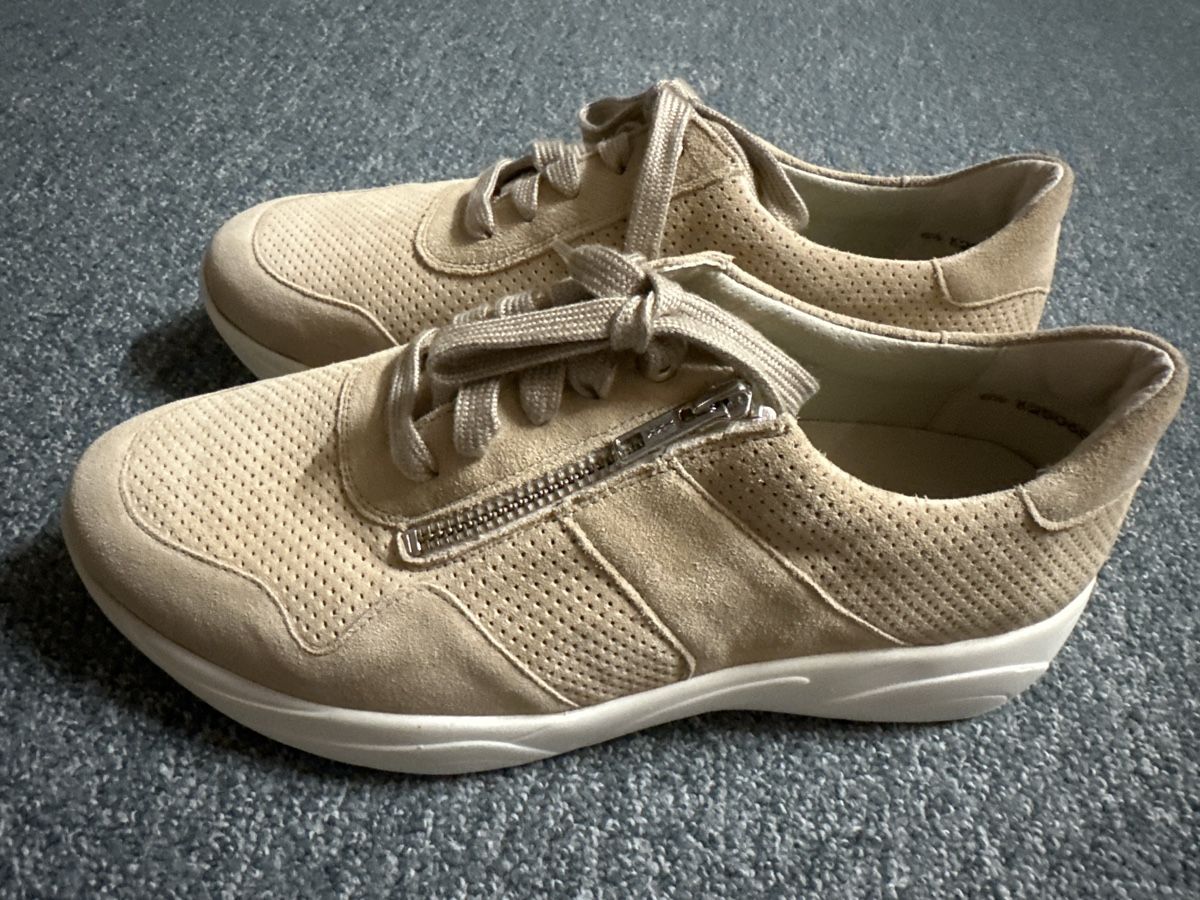 Scarpe da donna: Solidus Halbschuhe neu Gr 39.5 – Nuovo e nell'imballaggio originale da Baltschieder venduto da YmroBe 1