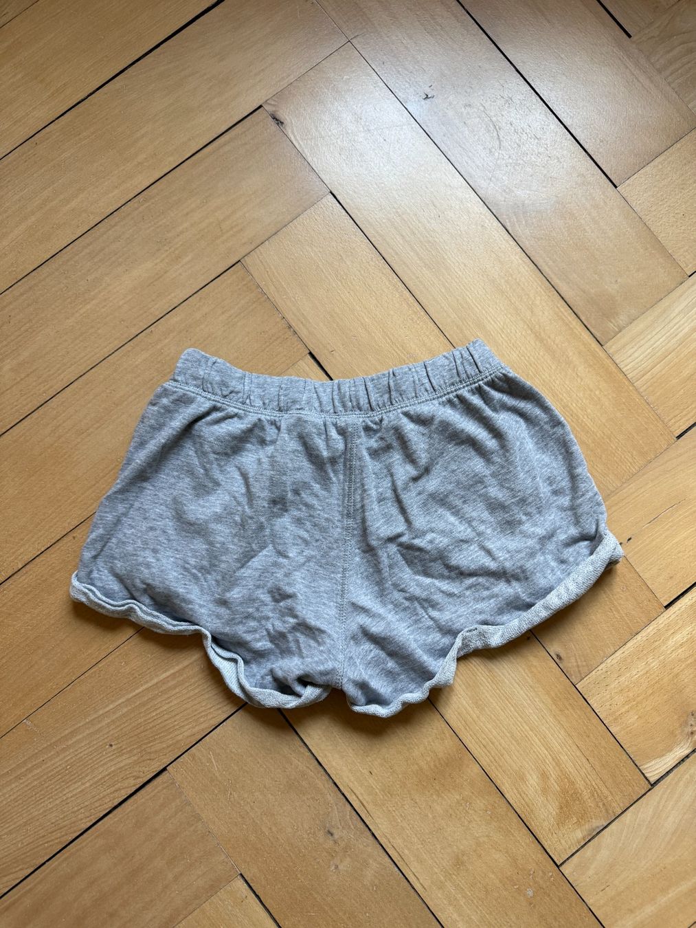 H&M Hosen: Sweatshorts hellgrau meliert XS – Gebraucht aus Zürich von Diazaio 1