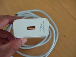 HONOR SuperCharge 100W Netzteil mit Kabel, 1 Woche gebraucht