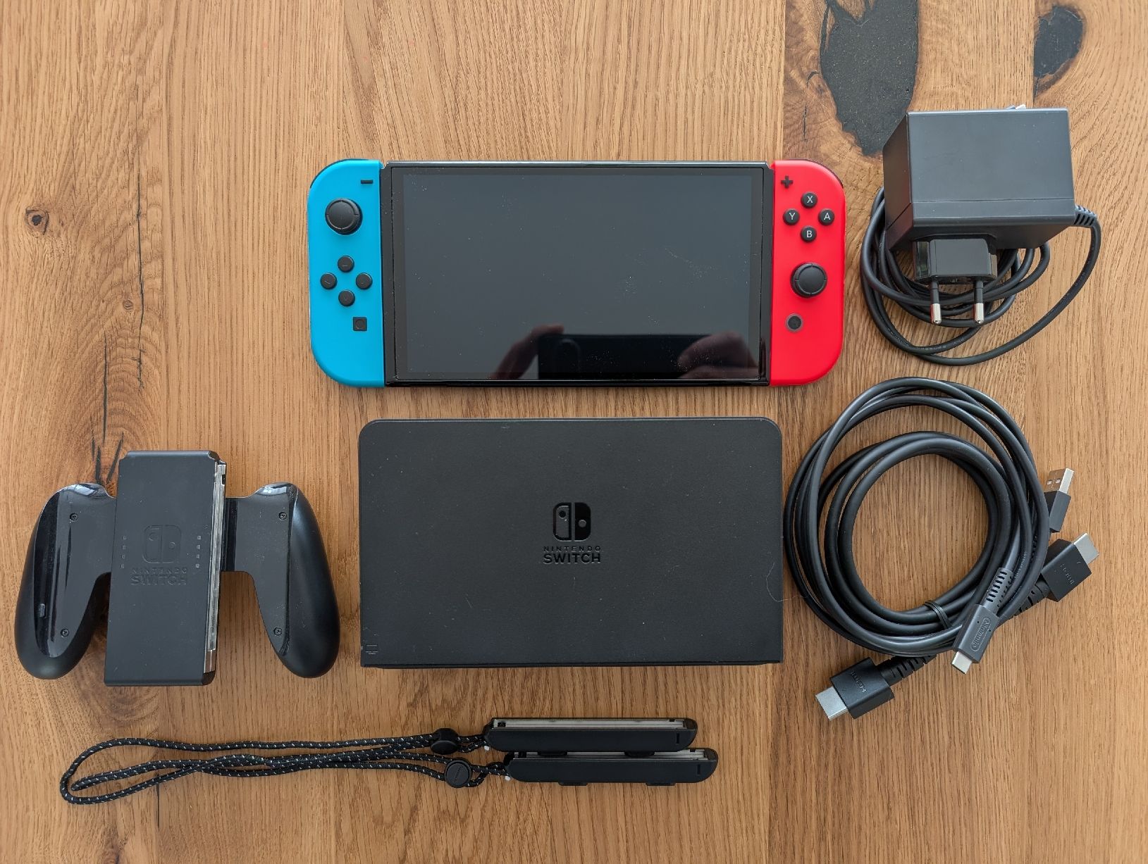 Nintendo Console: Nintendo Switch OLED PRO-Set – Nuovo (secondo la descrizione) da Obernau venduto da MABU9 1