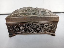 Japanische Schatulle "SNK" Metall Drachenmotiv 358 Gr. 1920