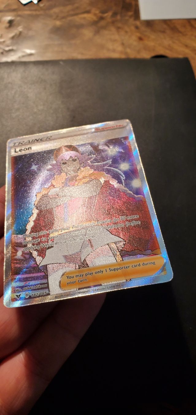 Pokémon Sammelbilder & Trading cards: Leon trainer full art ENG pokemon card vivid voltage  – Gebraucht aus Solduno von  2