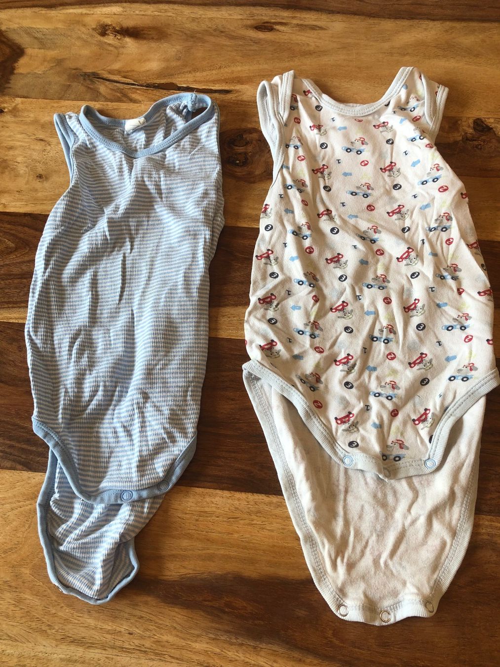 Lotti & Set di vestiti: Kinder Kleiderpaket Gr.98 – Usato da Winterthur venduto da Shahrudin
