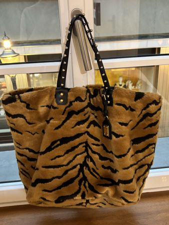 Dolce & Gabbana Tiger Print Fell Shopper Beatrice