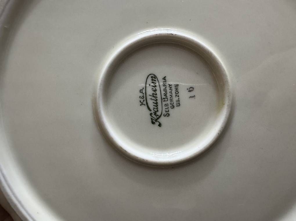 Ciotole: Grosse Terrine mit Deckel aus der Nachkriegszeit – Usato da Niederwangen BE venduto da Luxury.Second.Life 3