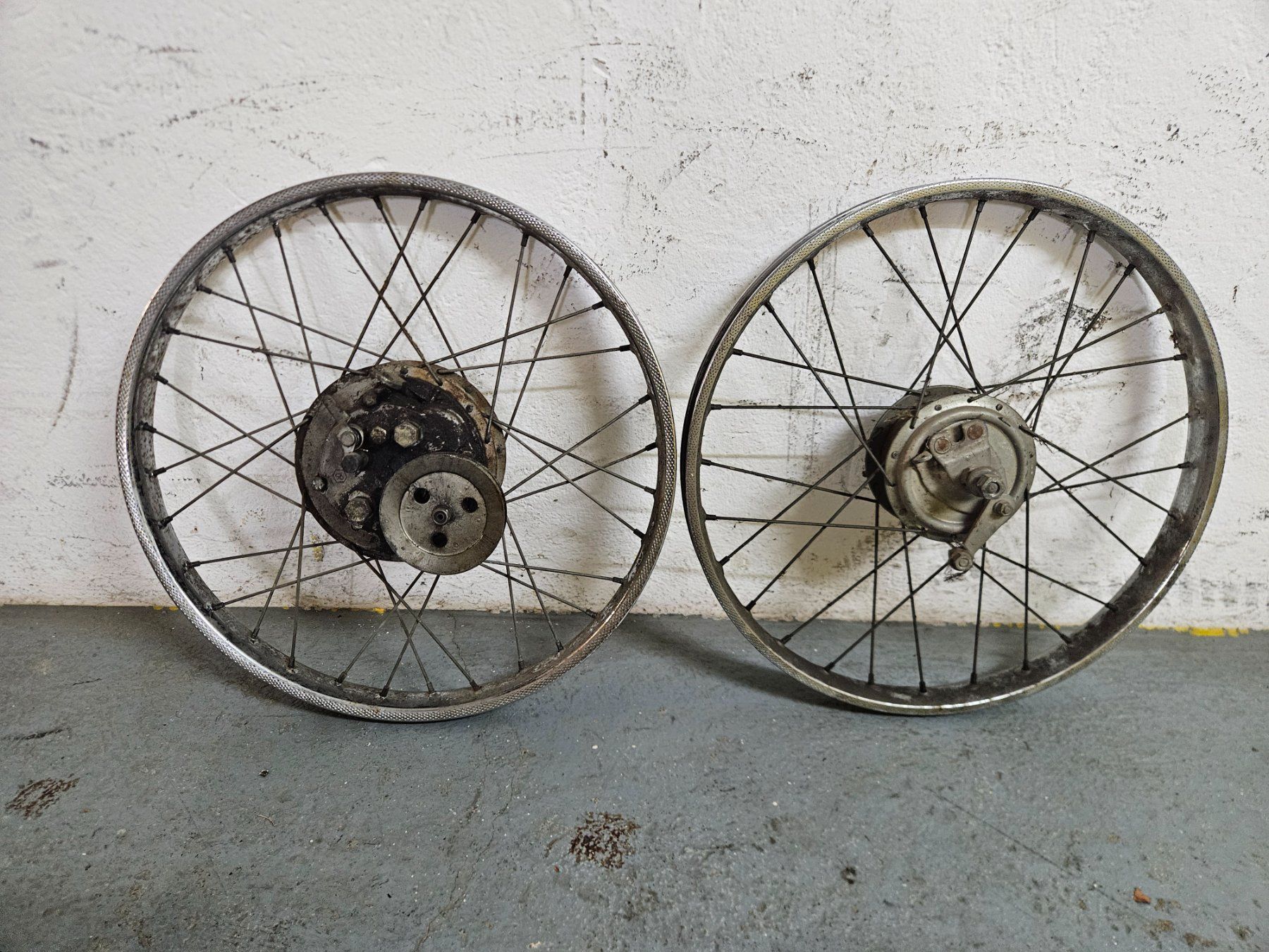 Pneus & Roues: Piaggio Ciao Speichenradsatz – D'occasion à Mellingen par jea_hkf9