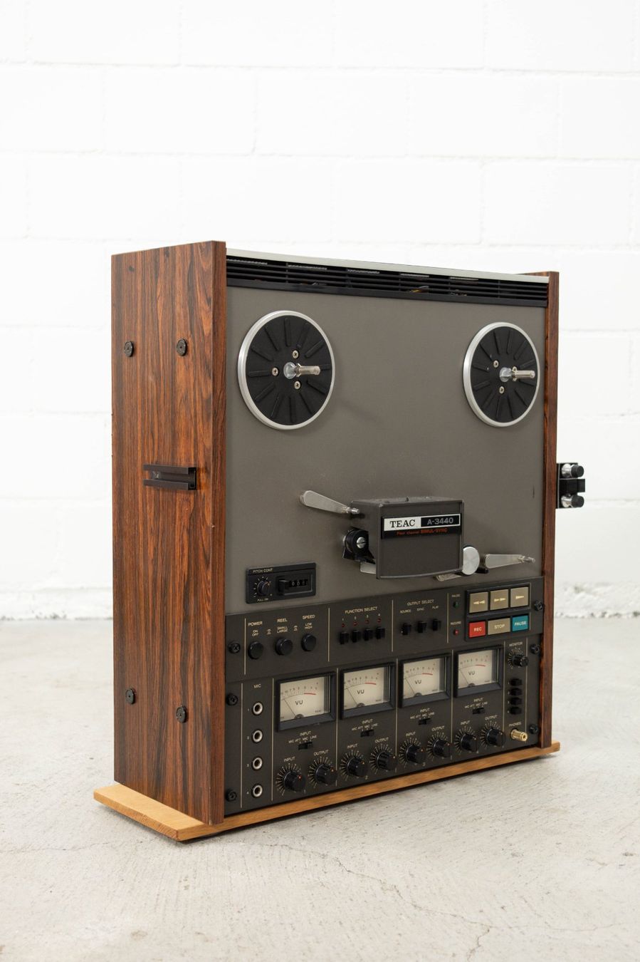 Teac Apparecchi a nastro: TEAC A-3440 Tonbandmaschine – Usato da Zürich venduto da ZuercherBrockenhaus 1