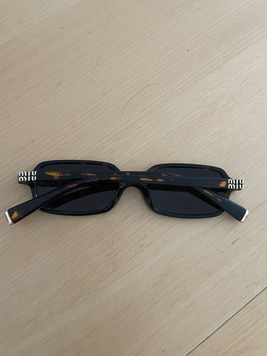 Brillen & Gläser: Miumiu Sun glasses  – Gebraucht aus Lausanne von ine_y5rw 1