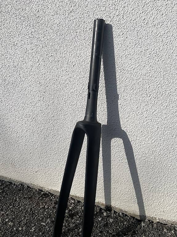 Specialized Pièces détachées: Fourche carbone Specialized – D'occasion à Etagnières par babacool17 1