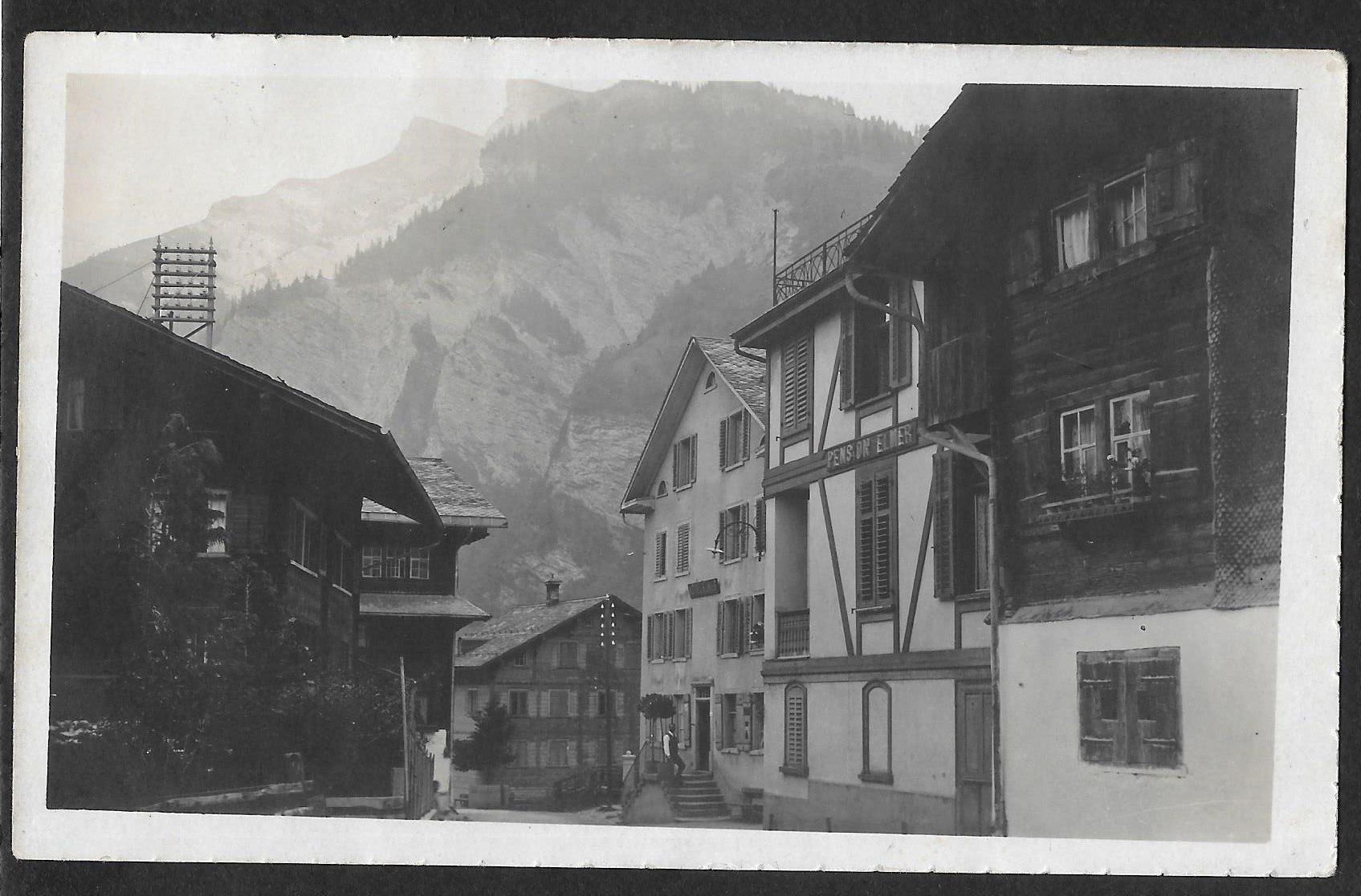 Cartoline postali: Elm Dorfstrasse mit Pension Elmer – Usato da Olten venduto da clotaldi