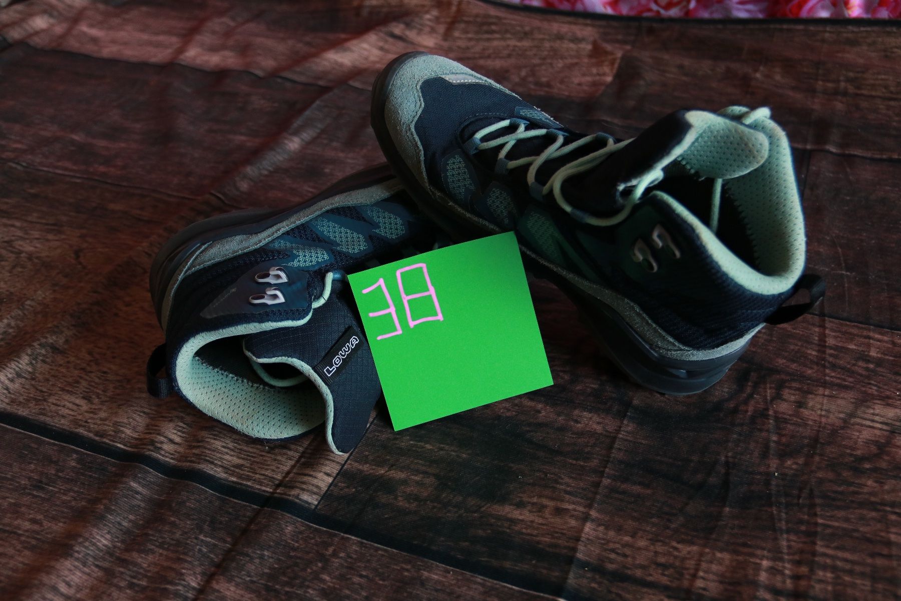 Lowa Scarpe da uomo: Lowe Schuhe G38 – Usato da Winterthur venduto da SoarEagle 2
