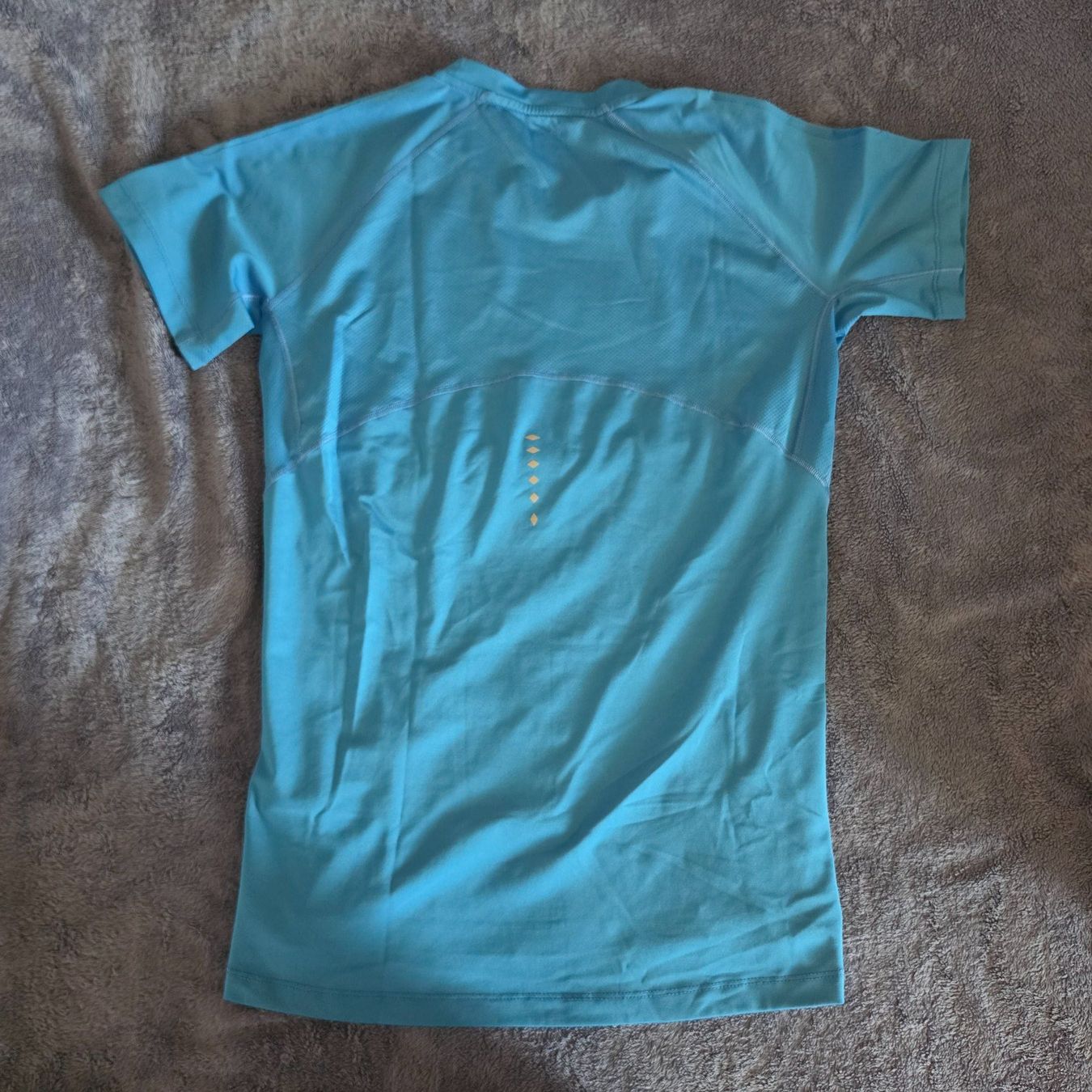Asics T-shirts: Asics Sportshirt Gr. M – Neuf (Voir description) à Fehraltorf par shiilaa.hoot 1