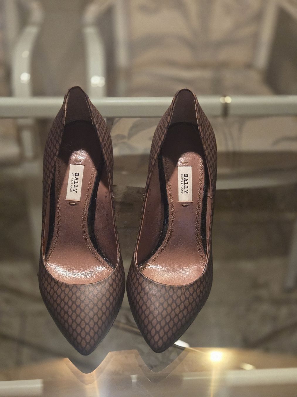 Bally Damenschuhe: Bally Pumps, Echtleder, Gr. 36 Herbst-Look, neu. – Neu (gemäss Beschreibung) aus Hirschthal von mor_88mp 1