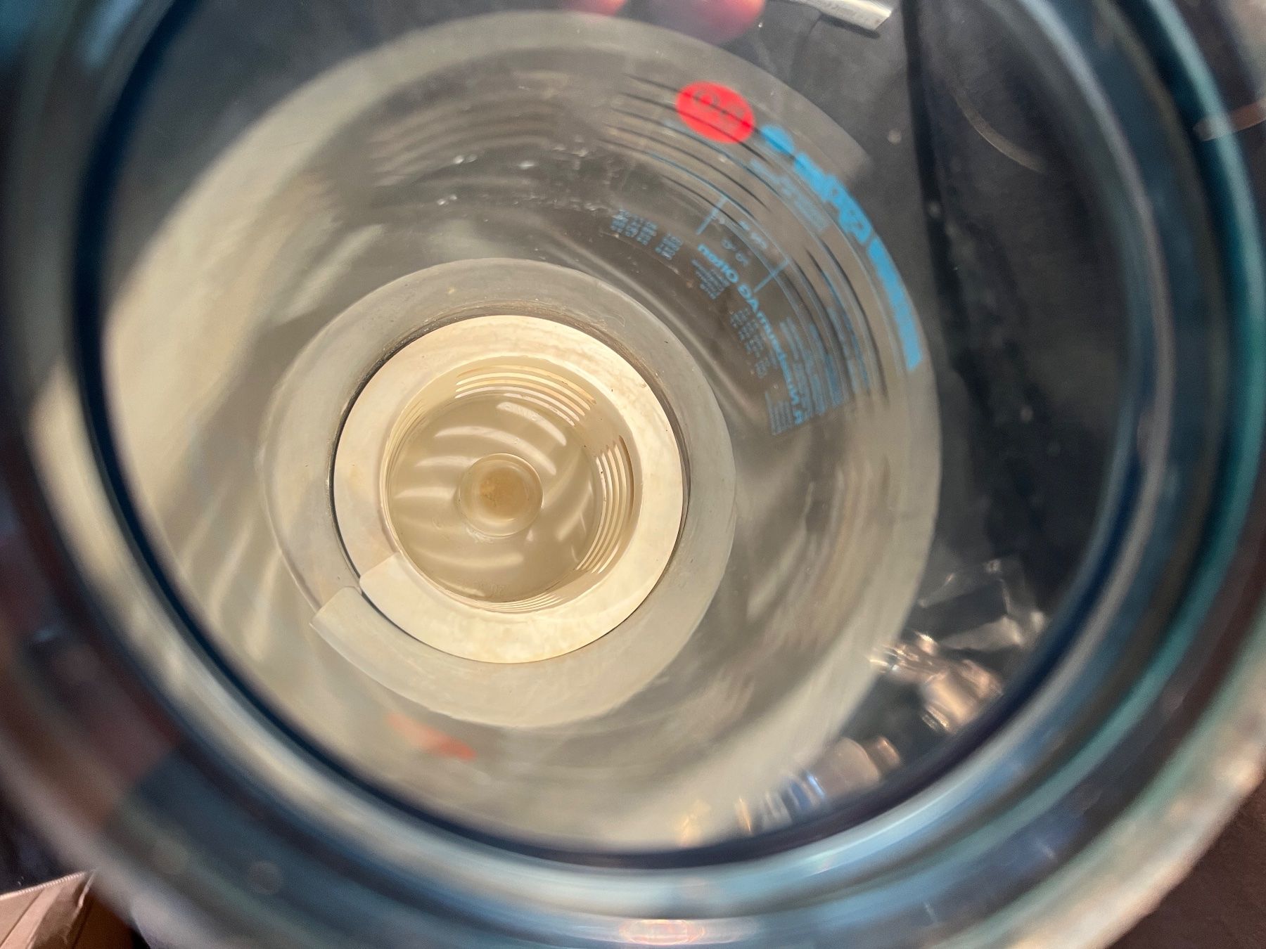 Sanitari: Filter und Filtertasse Nussbaum in gutem Zustand – Usato da Niederrohrdorf venduto da ledergerber 6