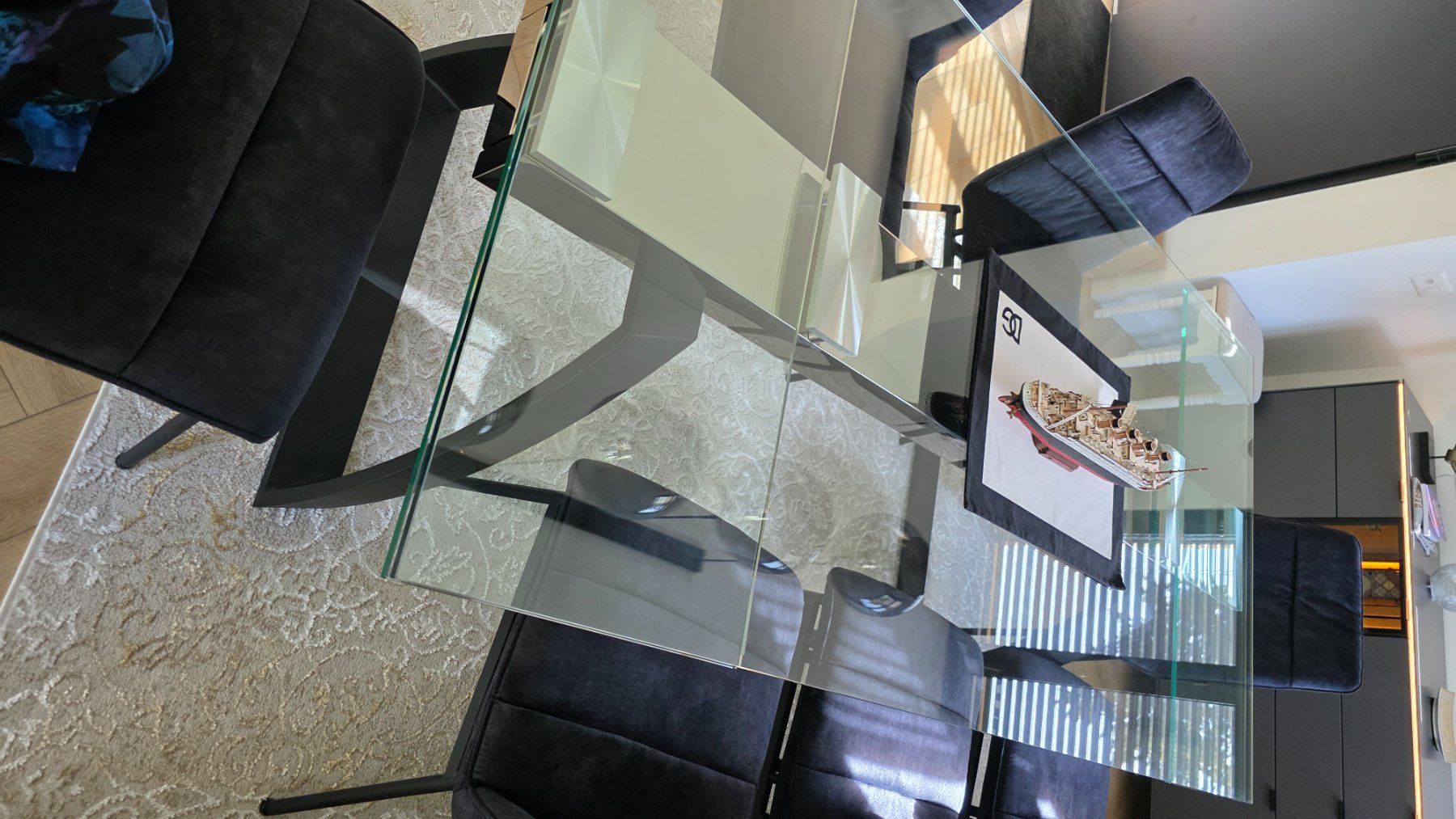 Tables: Table à manger design en verre et métal – Neuf (Voir description) à Troinex par antop63 2