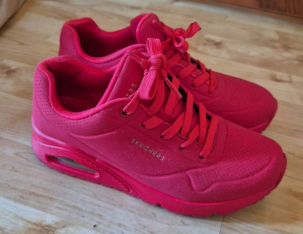 Scarpe da donna: Skechers uno red Gr.36 – Usato da Blauen venduto da babuun
