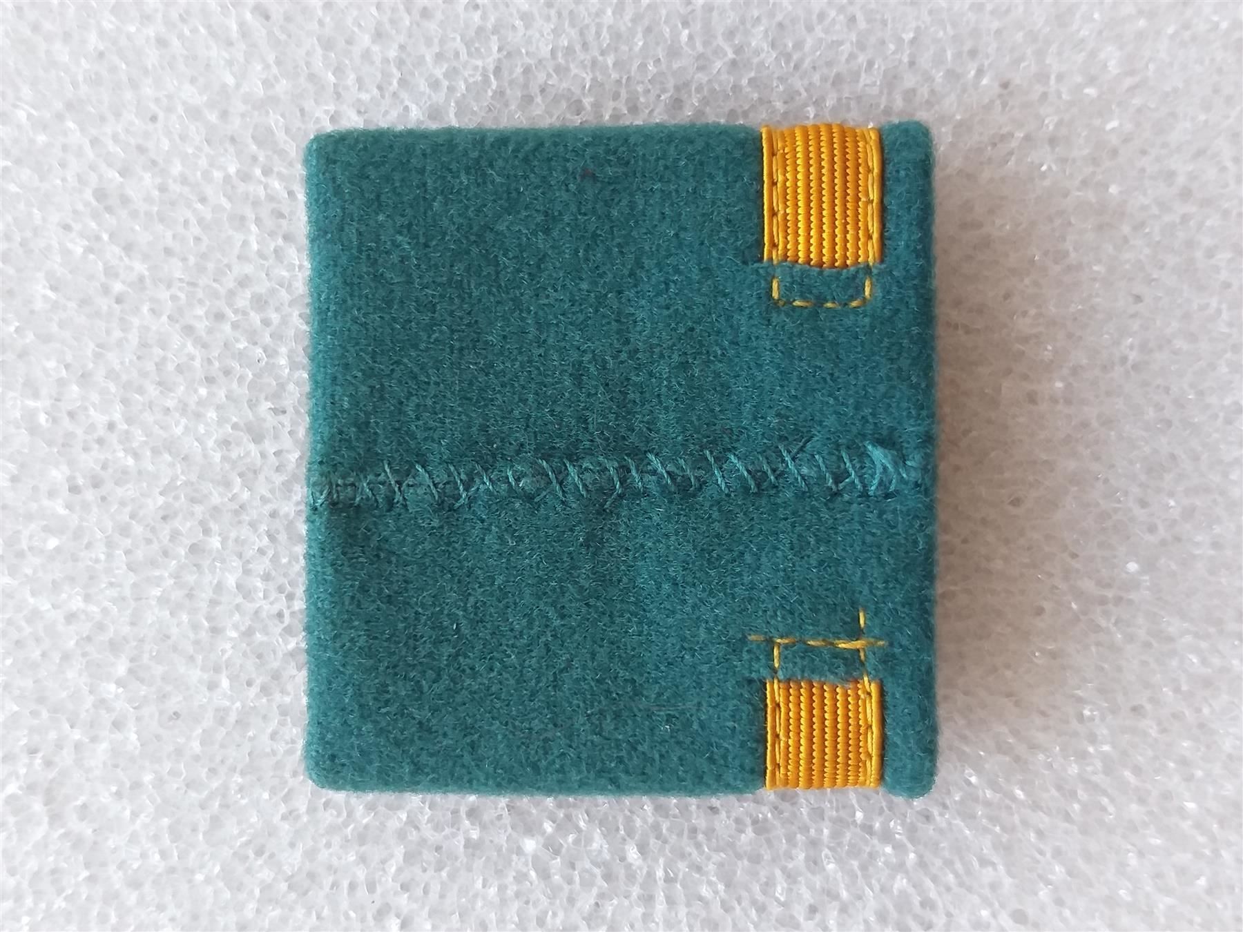 Placchette & Badge: Schulterpatte Major Ord. 1949 – Usato da Bauma venduto da SwissMilitaria 1