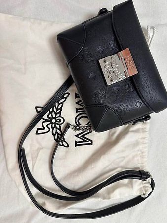MCM Crossbody Tasche schwarz  original, sehr wenig getragen