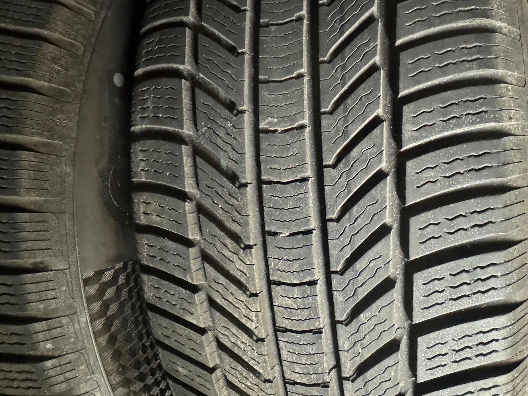 Continental Pneumatici & Ruote complete: 235/55R18 – Usato da Widen venduto da Dinero02 6