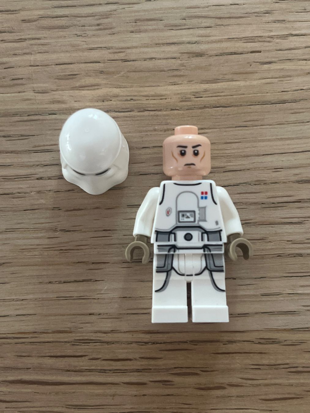 Lego Giocattoli: Lego Star Wars Minifigur Snowtrooper Commander UCS – Nuovo (secondo la descrizione) da Wimmis venduto da Aluethi 2