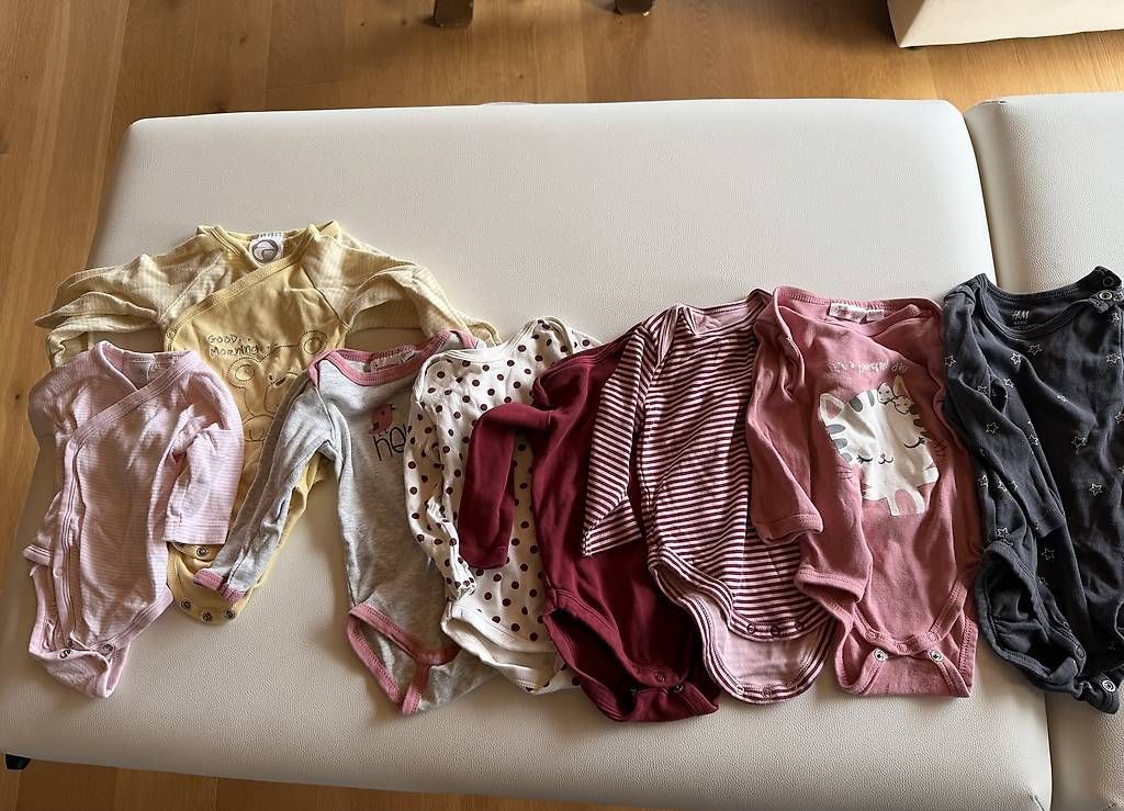 Lotti & Set di vestiti: Baby Bodies  – Usato da Putz venduto da UrKu51