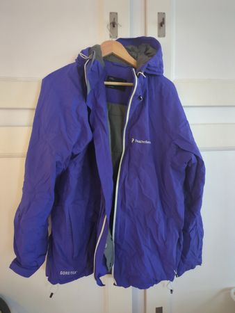 Peak Performance Gore-Tex Jacket - Size L - Purple!