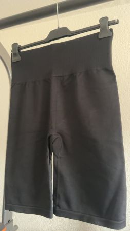 Sportleggins schwarz Prozis kurz NEU