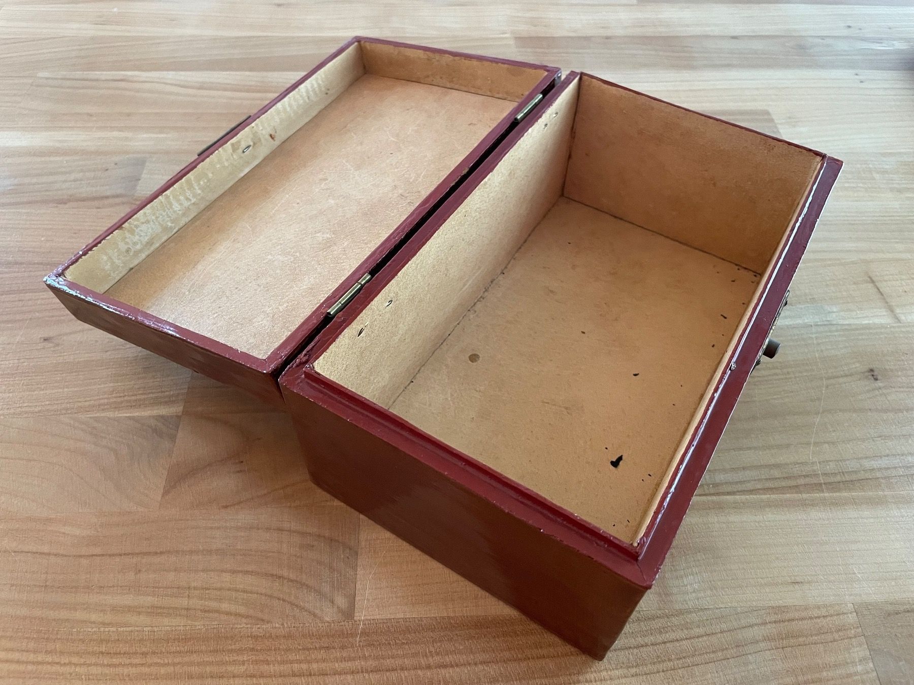 Tutte le decorazioni: Holzdose mit Scharnierdeckel / aus China – Usato da Rümlang venduto da euqinom16 2