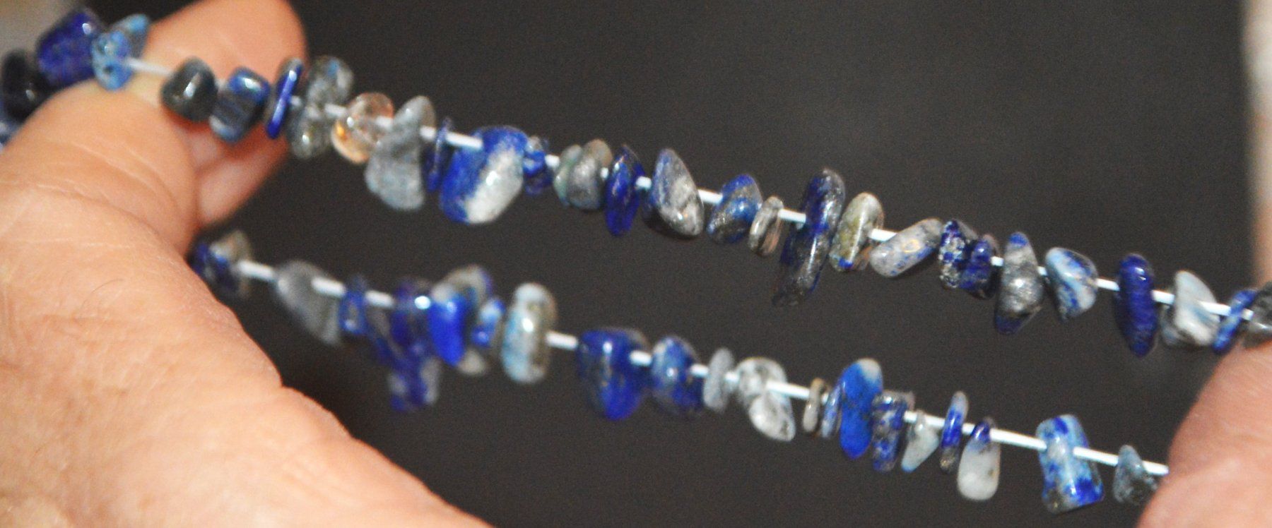 Armbänder & -reifen: Armband L-6635 – Lapislazuli Chips – elastisch – Neu und originalverpackt aus Goldiwil (Thun) von han_v5b7 5