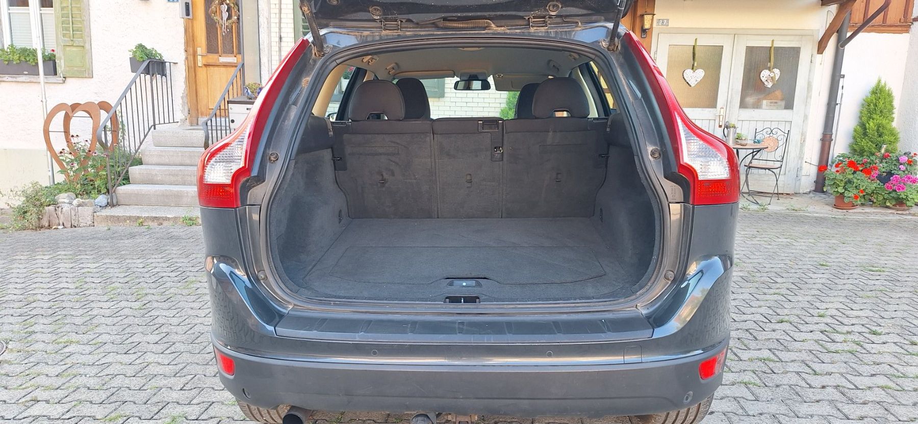 Automobili: Volvo XC60 D5 Momentum – Usato da Altnau venduto da Wema05 6