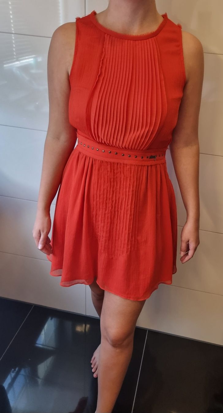Guess Kleider: Guess Kleid – Gebraucht aus Zunzgen von ang_x2cl