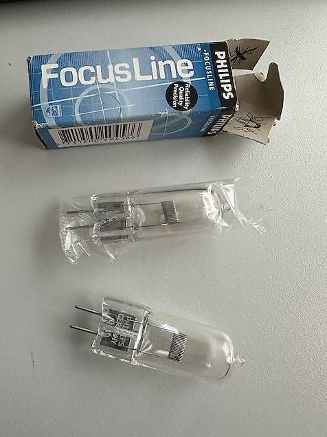 Lampade: Projektor Lampe NEU FocusLine Phillips – Usato da Aarau venduto da vio_lrn7