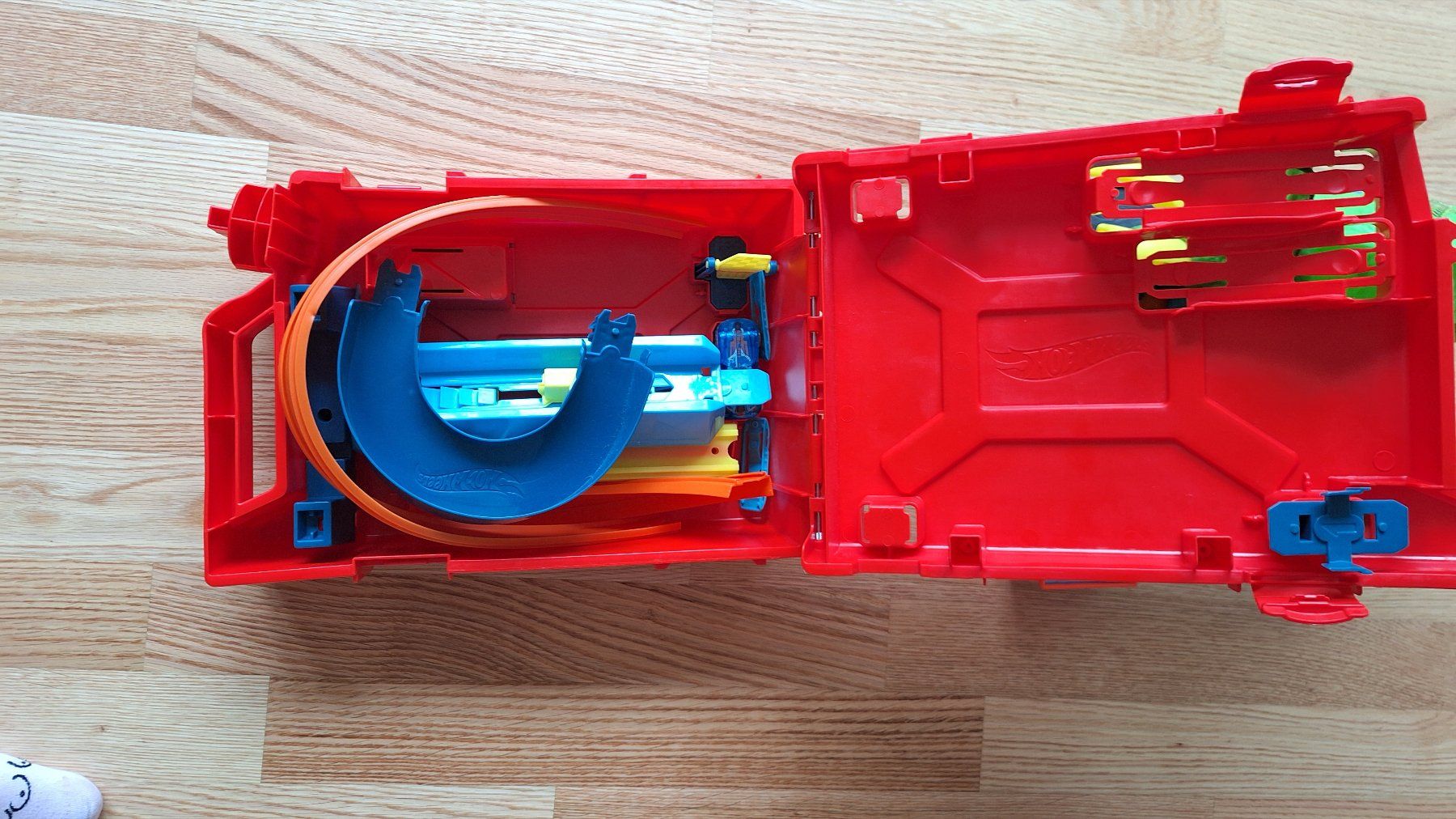 Hot Wheels Spielzeuge: Hot Wheels Set, guter Zustand – Gebraucht aus Zürich von reg_qs55 2