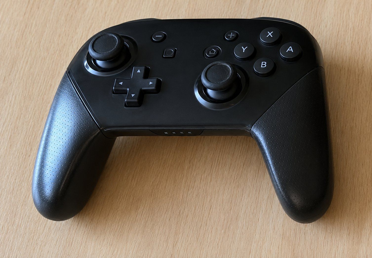 Nintendo Konsolen: Nintendo Switch + 2 jeux + Pro Controller + Housse – Gebraucht aus La Chaux-de-Fonds von inf_7fsj 6