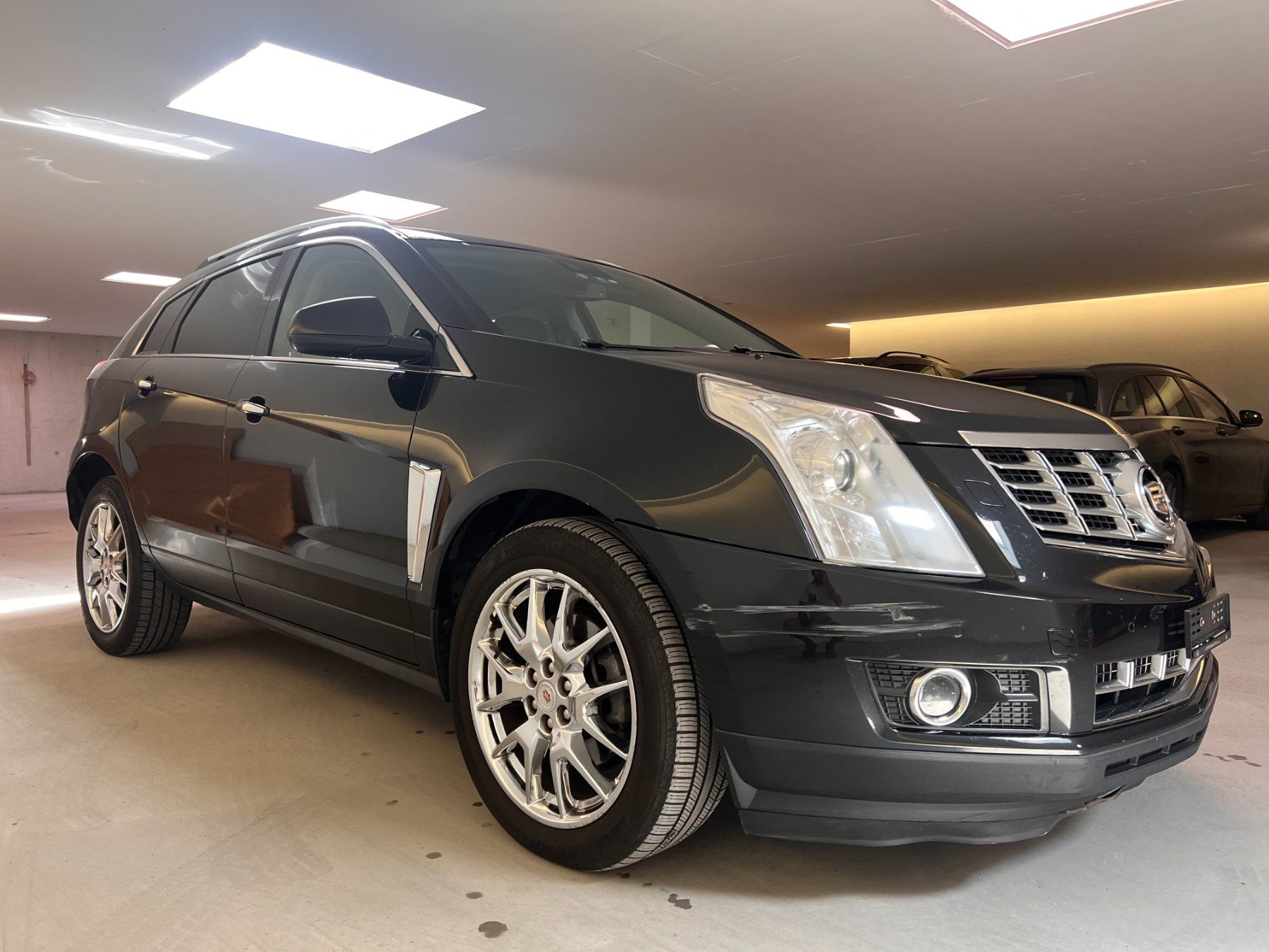 Cadillac Autos: Cadillac SRX 3.6  -  V6 – D'occasion à Pfäffikon SZ par sch_s7zw 1