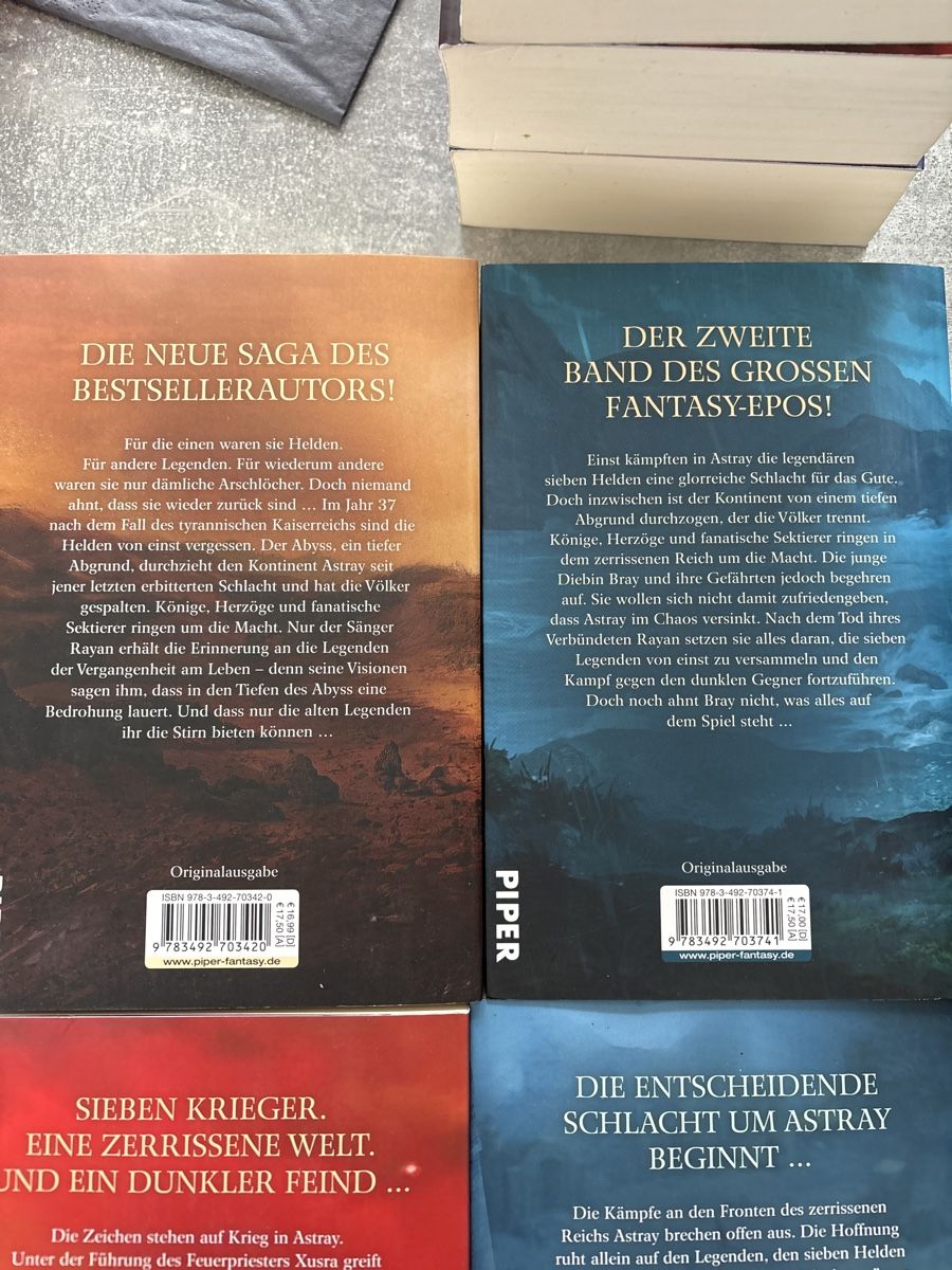 Libri: Die Legenden von Astray 1 - 4 – Nuovo (secondo la descrizione) da Amriswil venduto da SCHLOSSGEISTLI 1