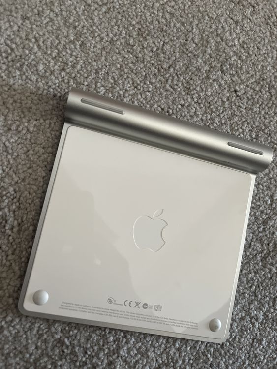 Apple Souris: Apple Track Pad model A1339 – D'occasion à Kaltbrunn par meppi123 1