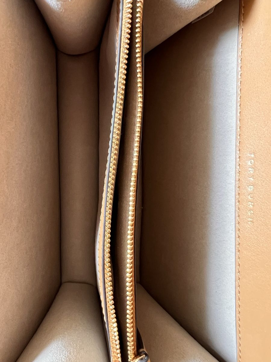 Tory Burch Borse da donna: Tory Burch T Monogram Schultertasche – Nuovo (secondo la descrizione) da Oftringen venduto da btt_ddb9 5