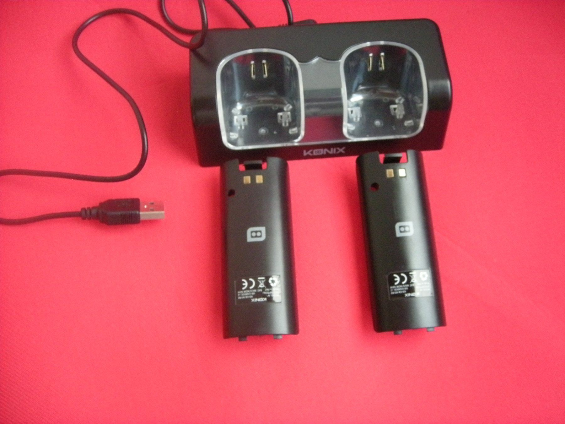 Nintendo Console: Wii Remote Kontrol Ladestation mit 2 Akkus – Usato da Spreitenbach venduto da Sniper8952
