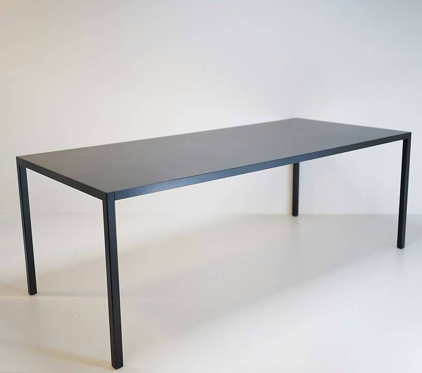 Tavoli: Moderner Tisch mit Eternit-Platte & Metallgestell 200x90 – Usato da Beromünster venduto da VSNC 1