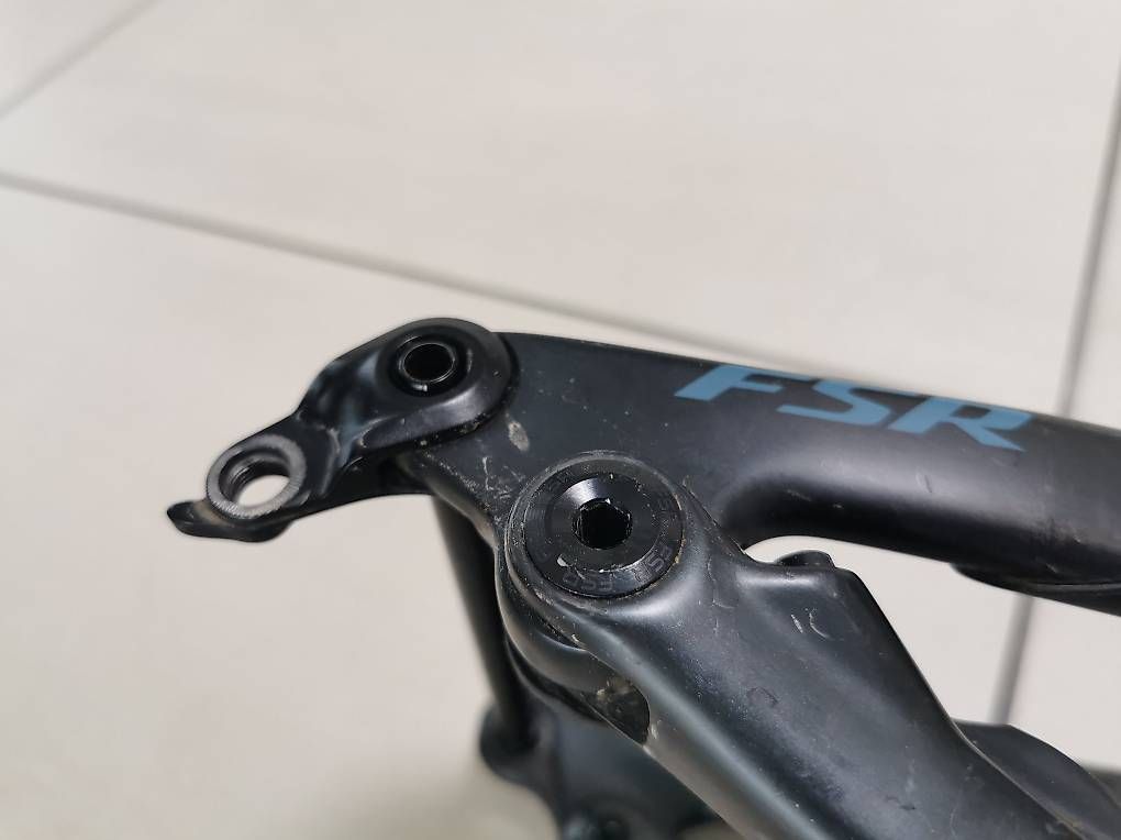 Specialized Pezzi di ricambio: Specialized stumpjumper  s-works 2019 triangle arrière 29" – Usato da Bulle venduto da iwa_snz5 2